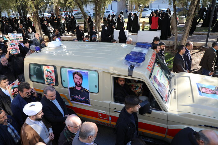 خداحافظی باشکوه با مدافعان شهر