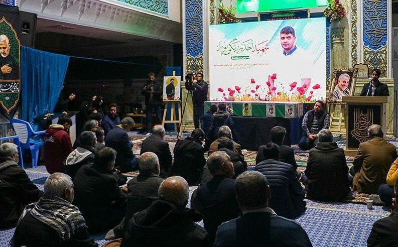 خداحافظی باشکوه با مدافعان شهر