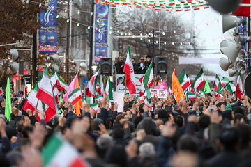ایران به پا خاست | قیام یکپارچه مردم در برابر آشوبگران مسلح | درحال بروزرسانی...
