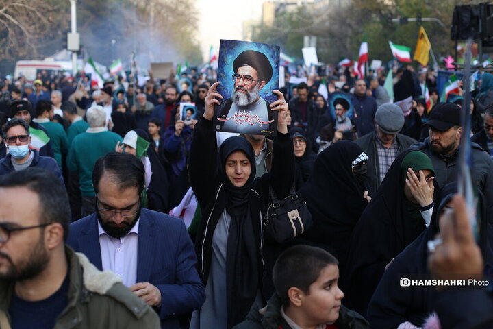 تجمع عظیم ملت یکپارچه ایران علیه آشوبگران