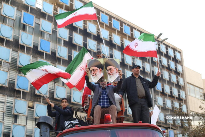 تجمع عظیم ملت یکپارچه ایران علیه آشوبگران