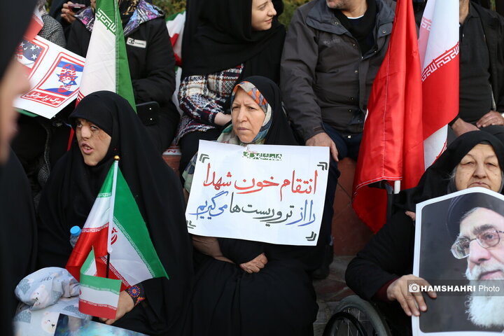 تجمع عظیم ملت یکپارچه ایران علیه آشوبگران