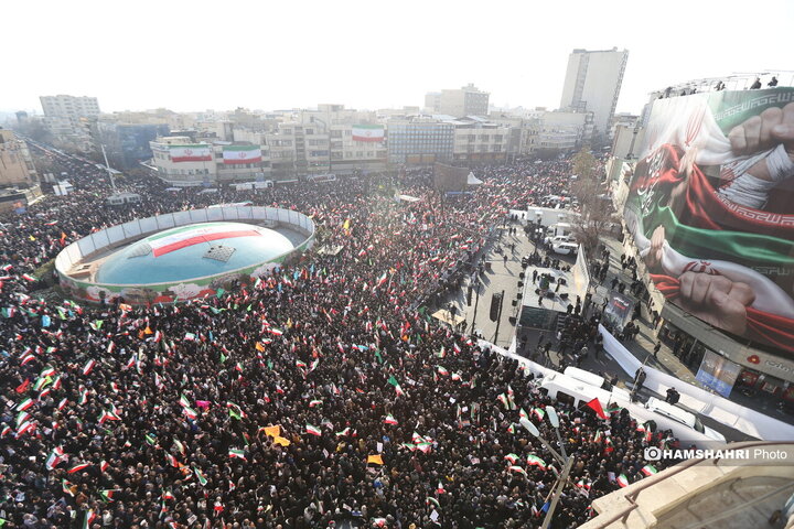 تجمع عظیم ملت یکپارچه ایران علیه آشوبگران