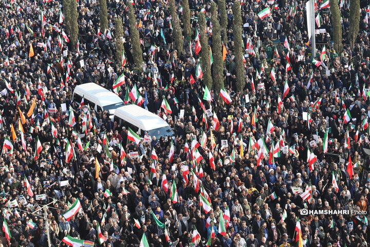 تجمع عظیم ملت یکپارچه ایران علیه آشوبگران