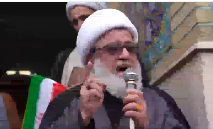 باید از این درد بمیریم+ ویدئو | نگذاریم ذره‌ای سرد بشویم مگر انتقاممان را گرفته باشیم…| فریادهای استاد عابدینی در مقابل دفتر آیت‌الله مکارم