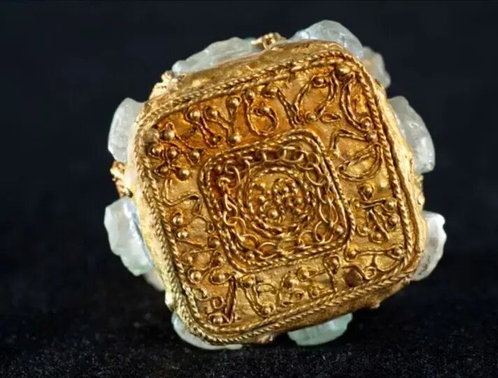 زیبایی شگفت‌انگیز «کریستال طلاکوب» پس از ۱۱۰۰ سال | عکس