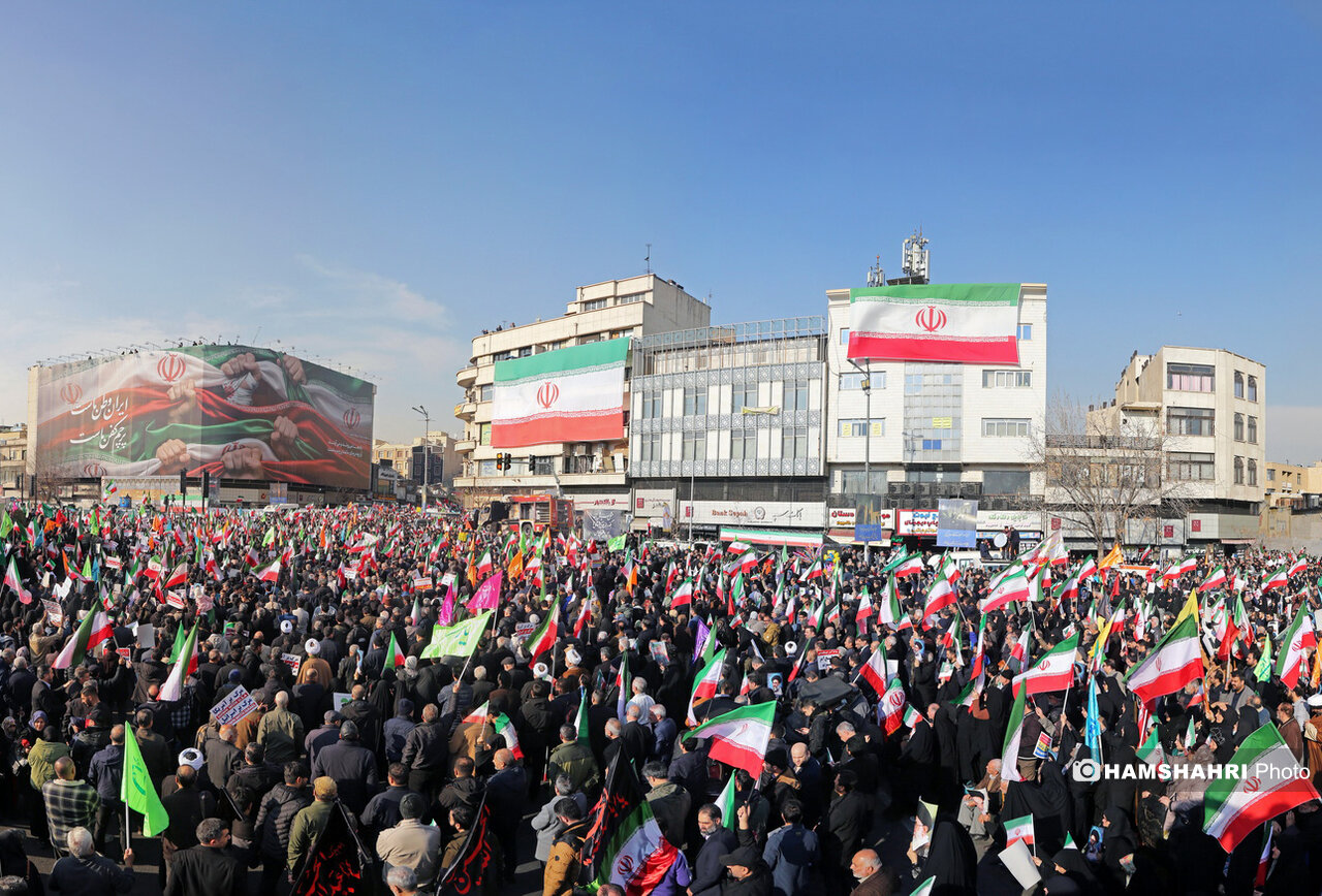 آفتاب نو – تجمع عظیم مردم تهران علیه آشوبگران ۲