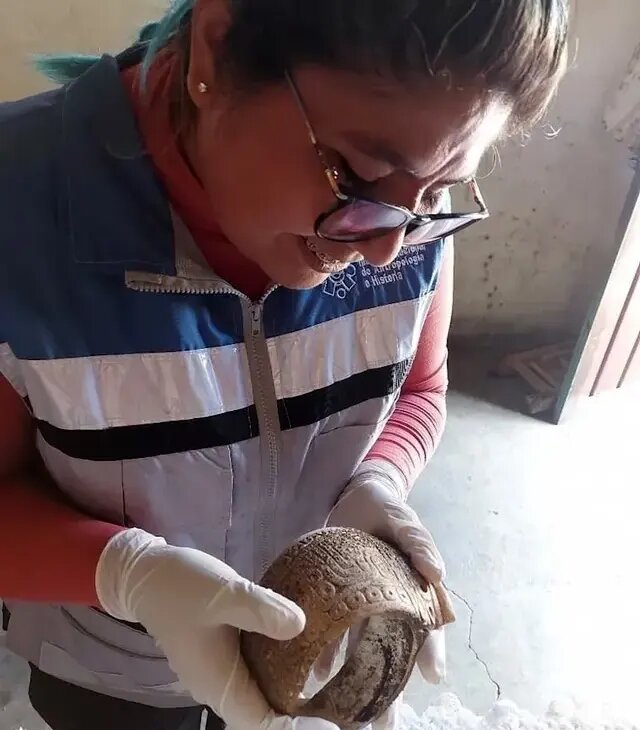 «دستبندهای صدفی» باستانی در اعماق یک غار | عکس