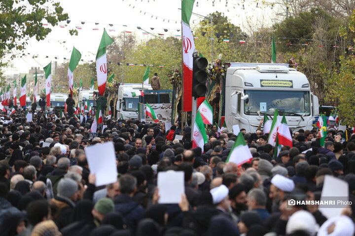 تشییع پیکر شهدای مقاومت ملی در تهران