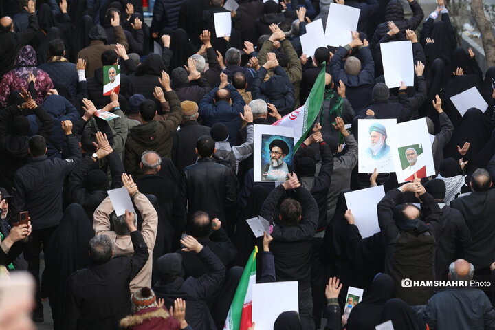 تشییع پیکر شهدای مقاومت ملی در تهران