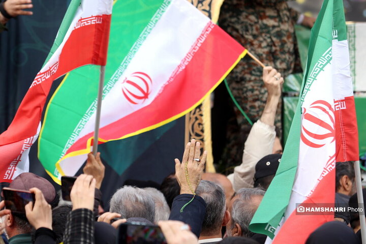 تشییع پیکر شهدای مقاومت ملی در تهران