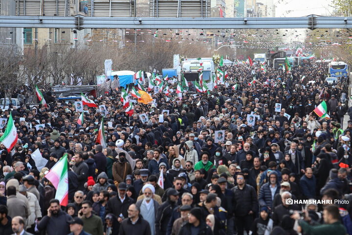 تشییع پیکر شهدای مقاومت ملی در تهران