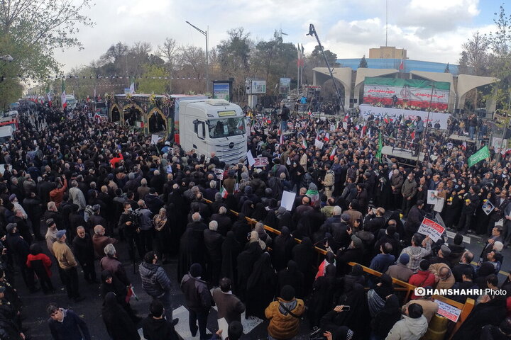 تشییع پیکر شهدای مقاومت ملی در تهران