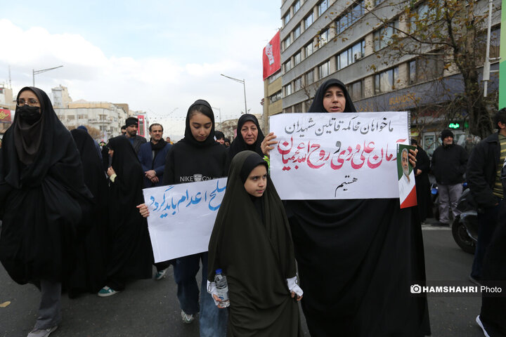 تشییع پیکر شهدای مقاومت ملی در تهران - ۳