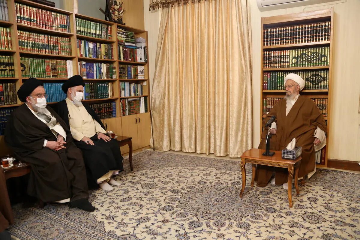 آیت الله خاتمی با ماسک در دیدار با آیت الله مکارم | تصاویر