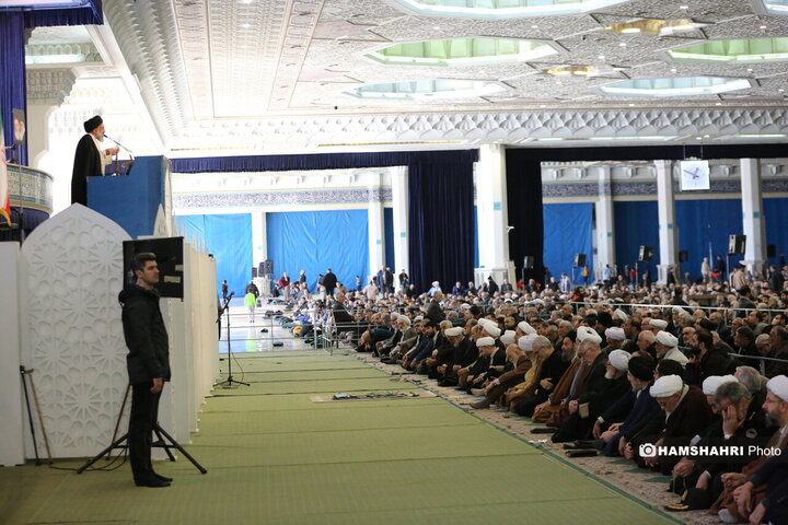 نماز جمعه امروز تهران به امامت "آیت الله سید احمد خاتمی"