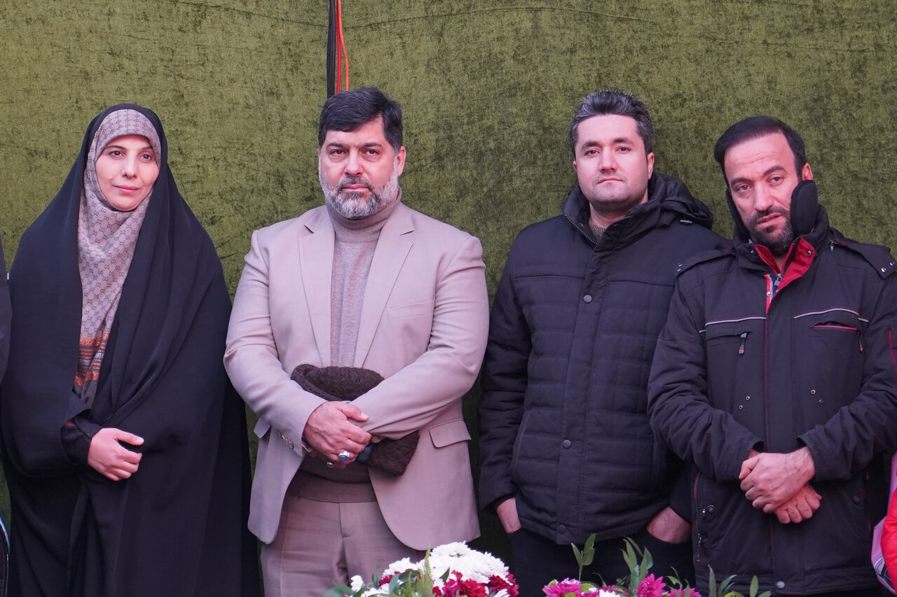 حضور علیرضا نادعلی، سخنگوی شورای اسلامی شهر تهران در اجتماع امت محمد ودر کنار فاطمه تنهایی ، شهردار منطقه 8 