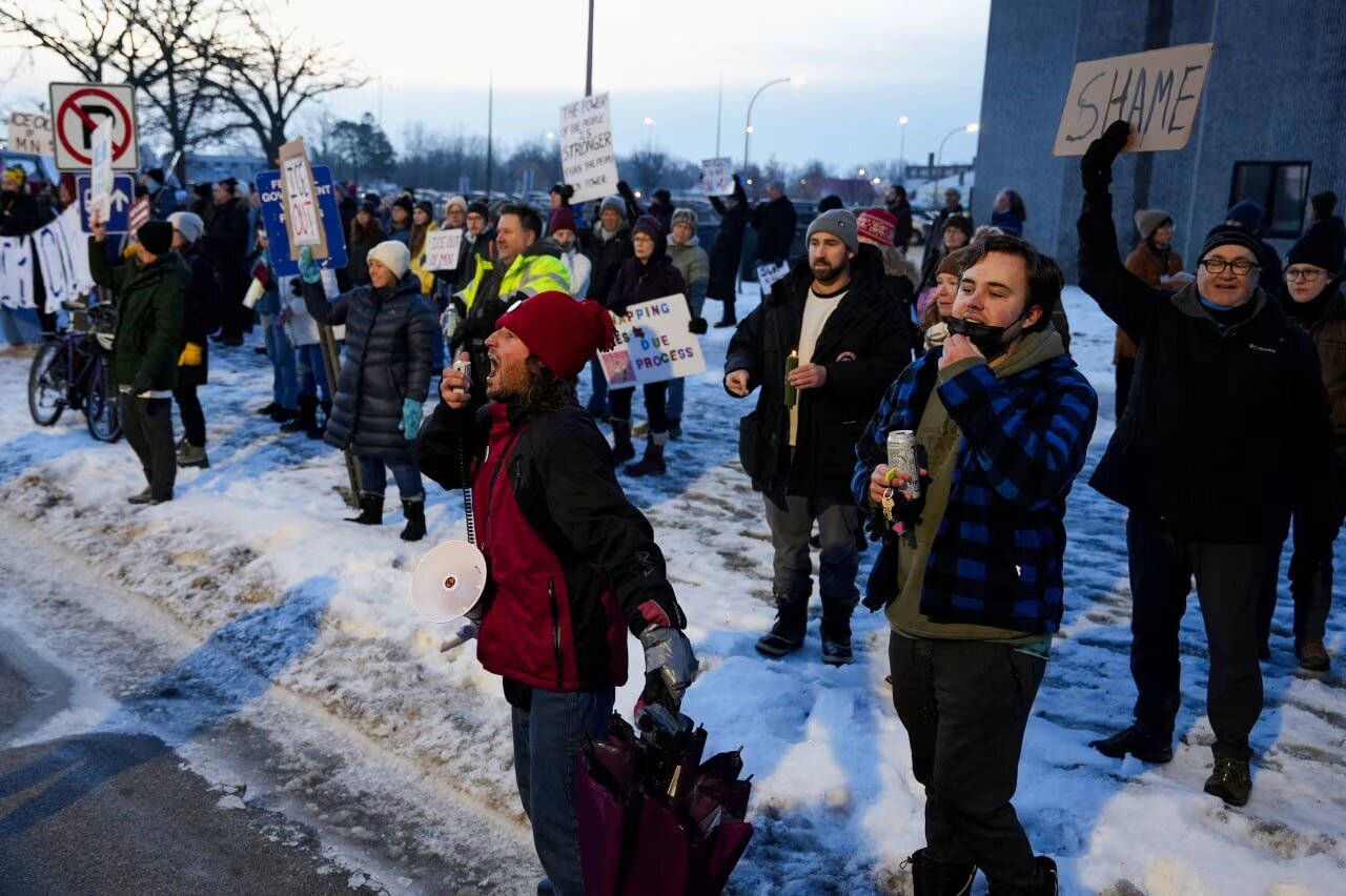 رسانه آمریکایی خبر داد؛ آمادهباش ۱۵۰۰ نظامی برای سرکوب اعتراضات مینهسوتا