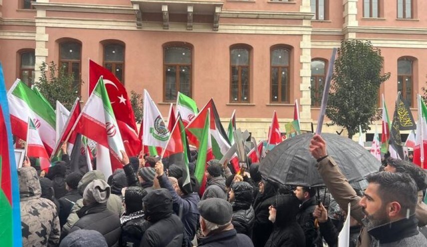 نگاهی به تجمعات برگزار شده در کشورهای دیگر در حمایت از ایران