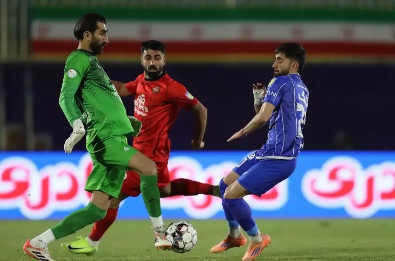 استقلال تراکتور