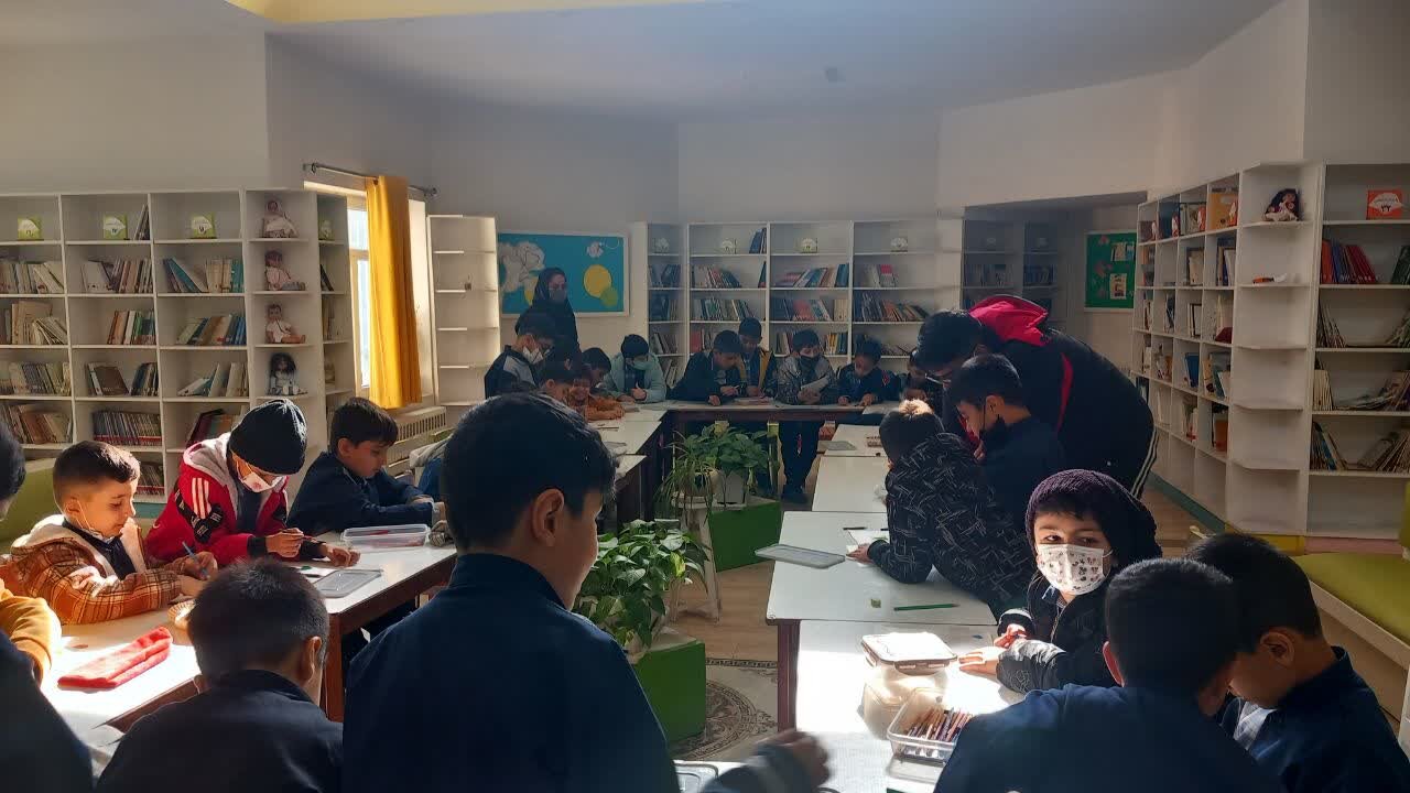 خاکسترشدن کتابهای کودکان نیشابور