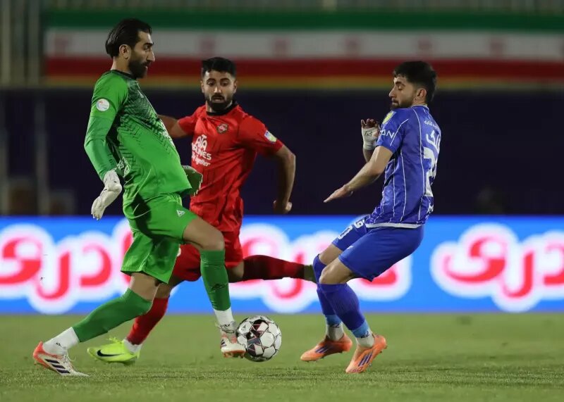 استقلال - تراکتور