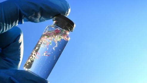 روشی ارزان برای کاهش ریزپلاستیک‌های آب