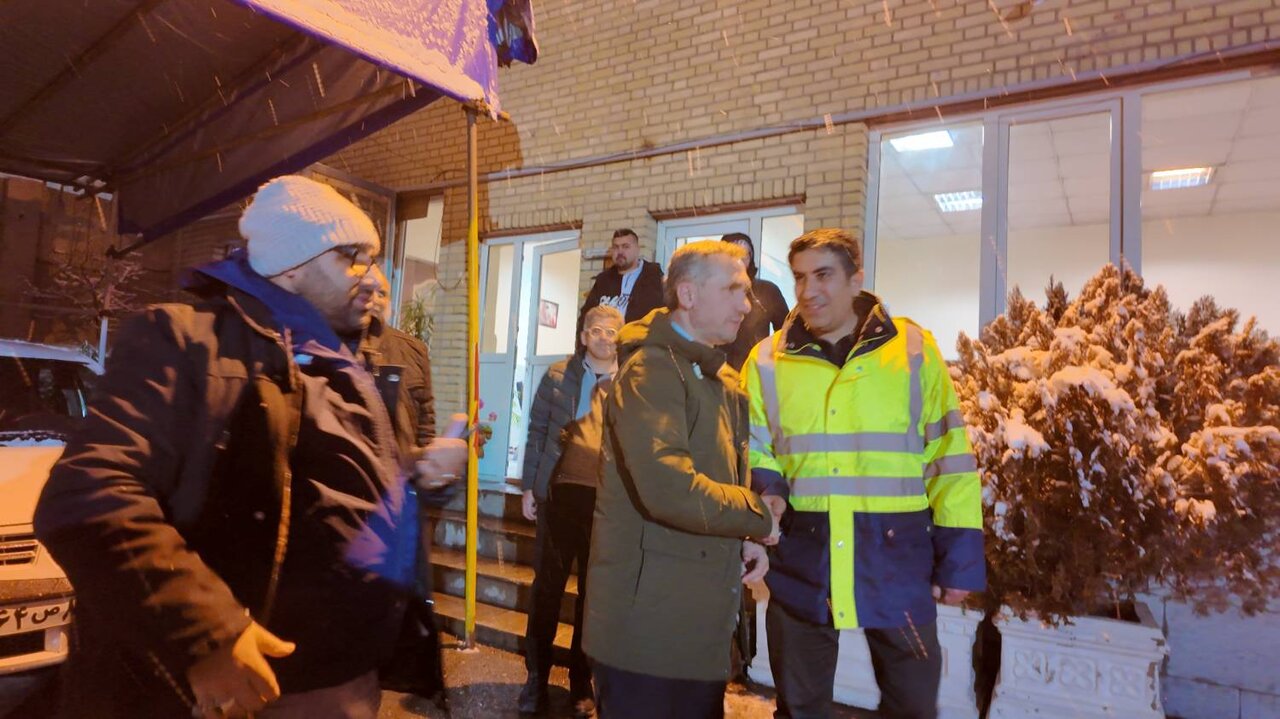 بازدید محمدرضا پوریافر، شهردار منطقه۵ از سایت های برف روبی محدوده