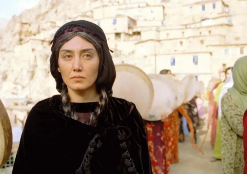 هدیه تهرانی در لباس کردی | عکس