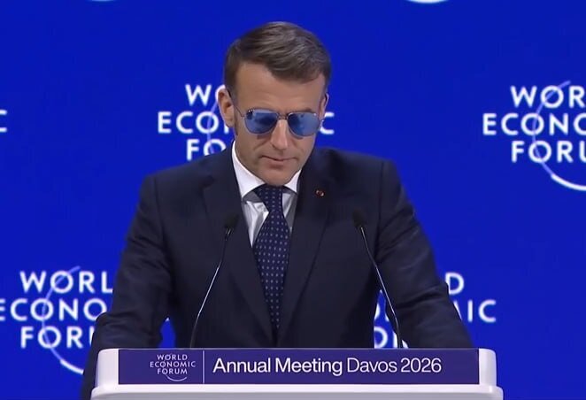 ترامپ عینک آفتابی مکرون را تمسخر کرد | ویدئو