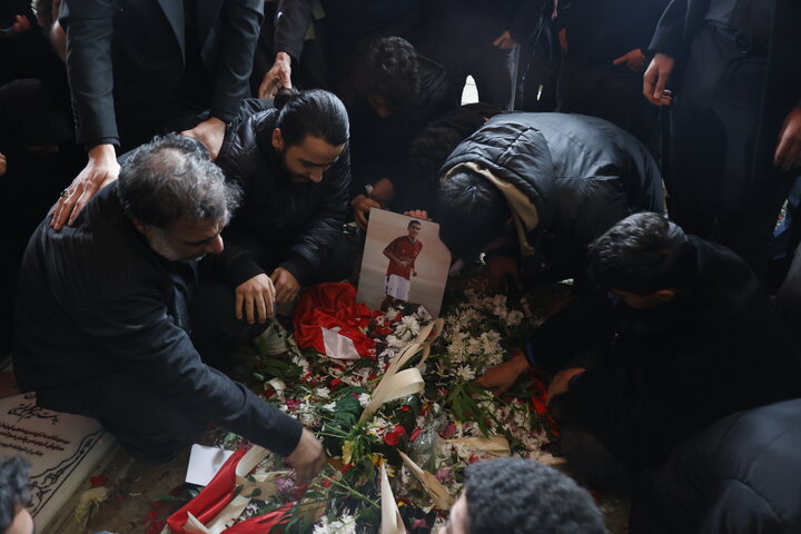 تشییع و خاکسپاری پیکر مطهر ۹ شهید مدافع امنیت در بهشت زهرا(س)