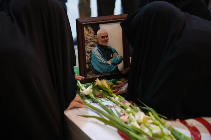 تشییع و خاکسپاری پیکر مطهر ۹ شهید مدافع امنیت در بهشت زهرا(س)