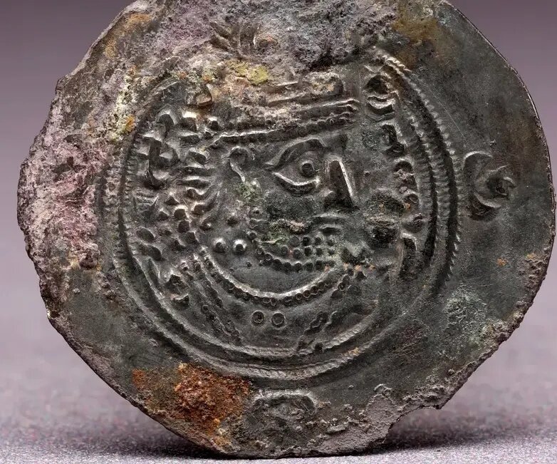 کشف سکههای ساسانی از مقبره باستانی بانوی چینی | عکس