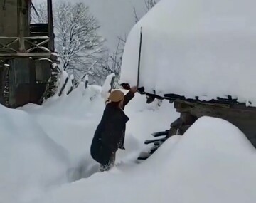 برف در این نقطه ایران به ارتفاع ۶۳ سال پیش رسید؛ از سال ۱۳۴۱ تا امروز چنین برفی سابقه نداشته