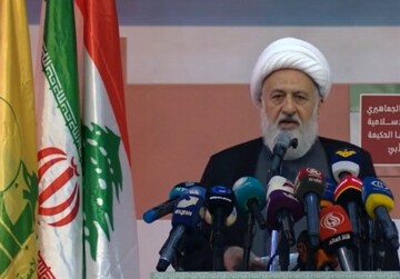 کوچک‌ترین تعرض به امام خامنه‌ای اعلان جنگ به همه شیعیان است