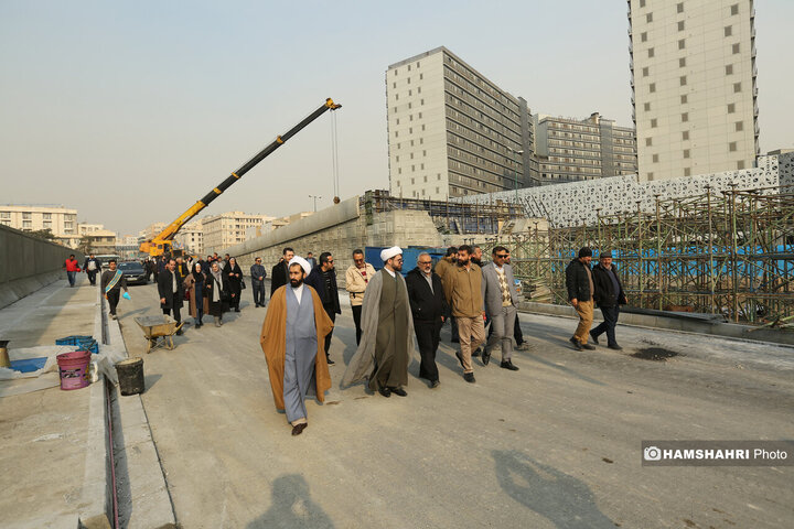 بازدید نخبگان و معتمدین محلات از پروژه های عمرانی منطقه ۵