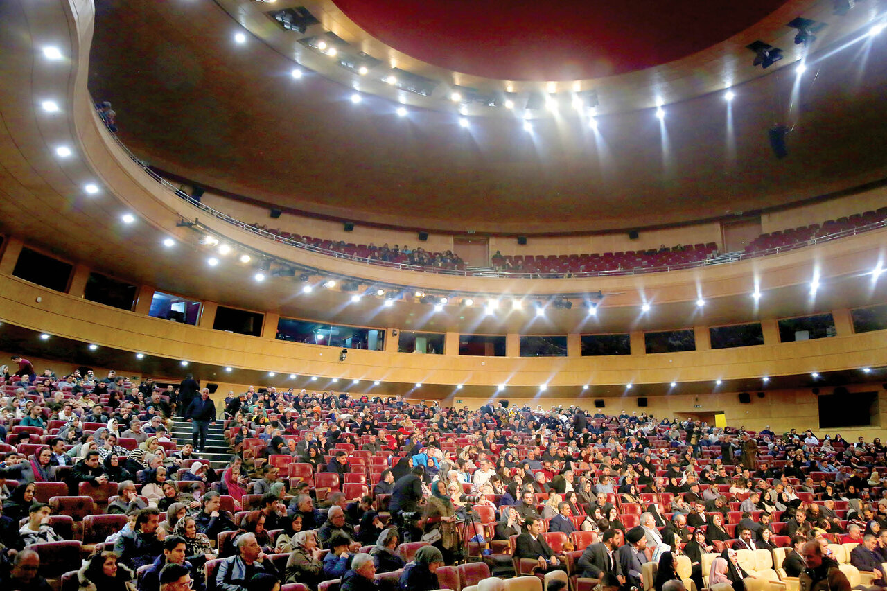 پاسداشت ایثار در برج میلاد