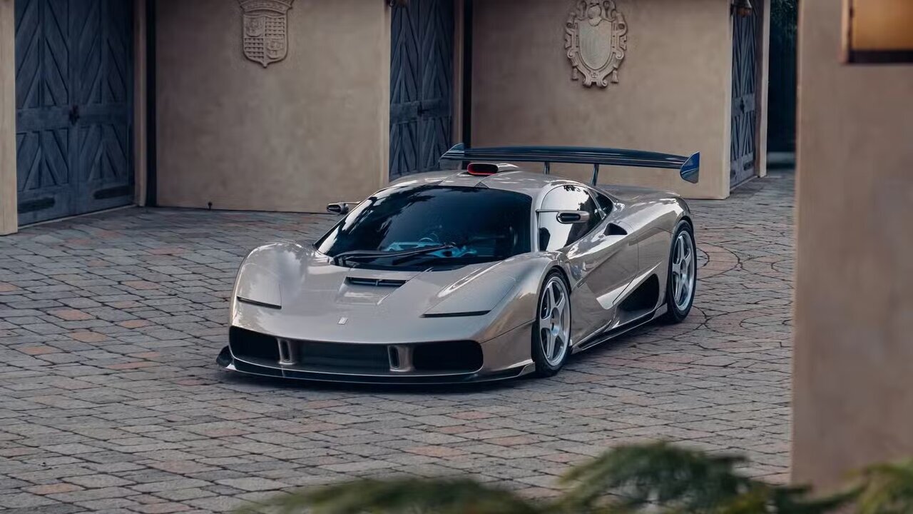 گران‌ترین خودروهای فروخته شده در سال ۲۰۲۵ + عکس | از فراری‌های کمیاب تا مرسدس تاریخی