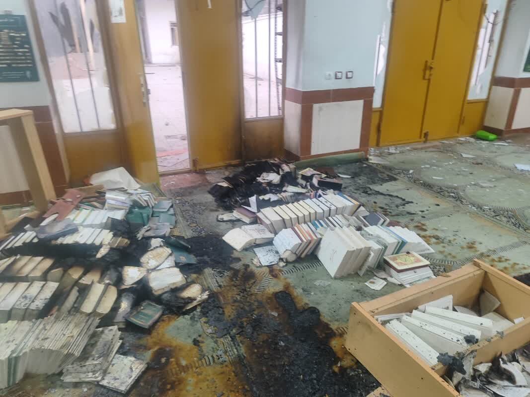 مساجد سوخته | روایتی از تخریب مساجد کرج، مسجد سلیمان و رامهرمز در ناآرامیهای اخیر