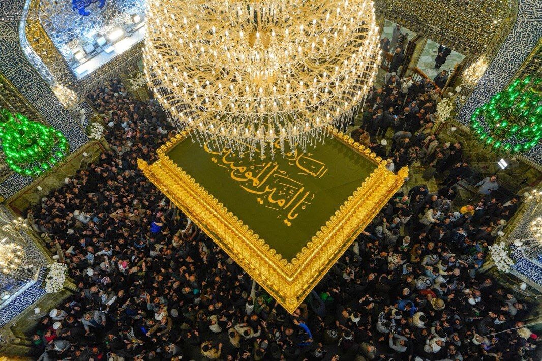 رونمایی از تاج طلایی جدید ضریح امیرالمؤمنین(ع) | تصاویر