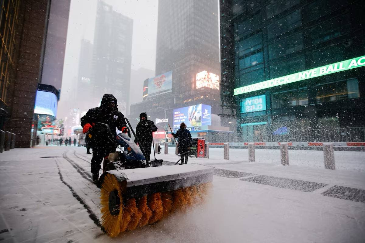 طوفان و برف کشنده در آمریکا | تصاویر، تعداد کشتهشدگان به ۳۰ نفر رسید