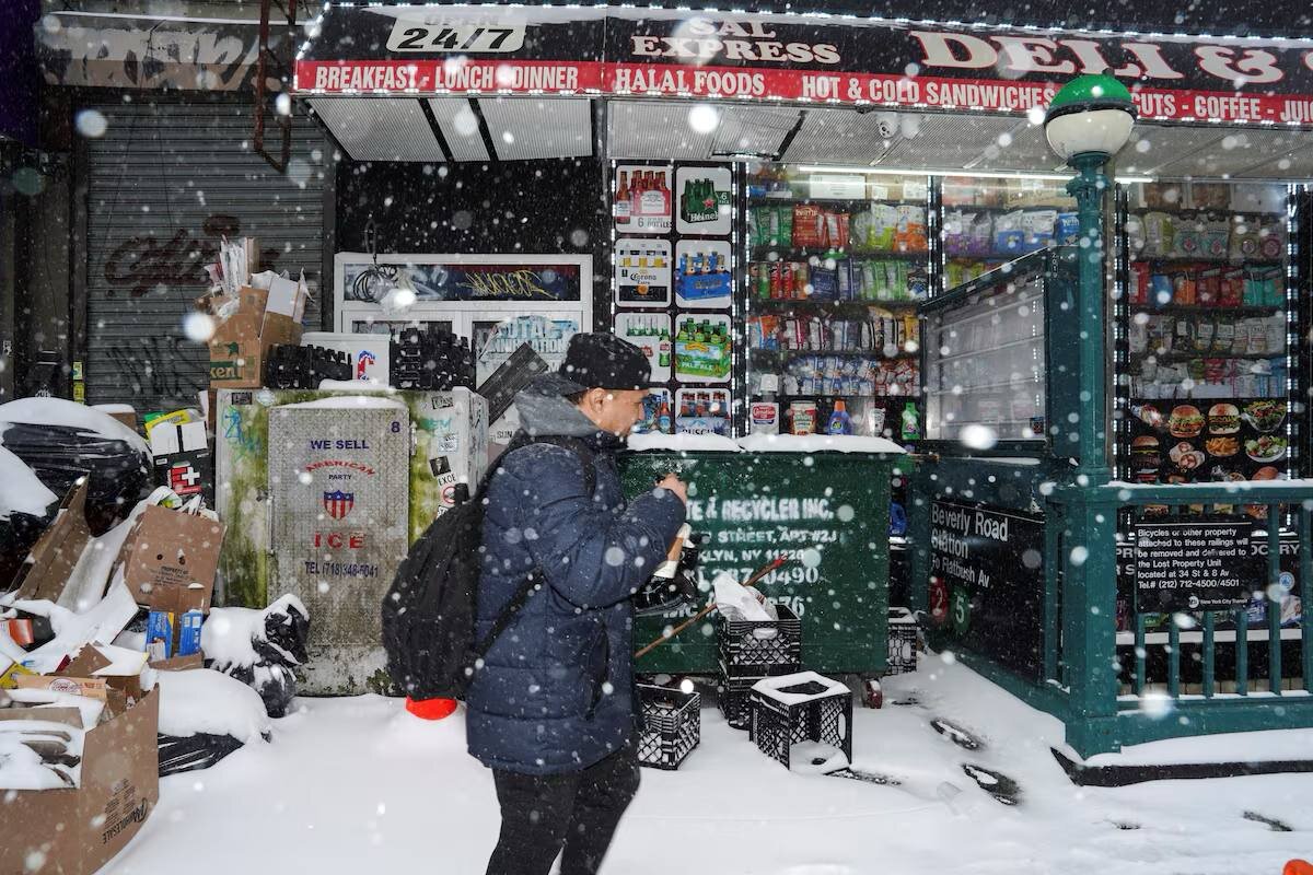 طوفان و برف کشنده در آمریکا | تصاویر، تعداد کشتهشدگان به ۳۰ نفر رسید