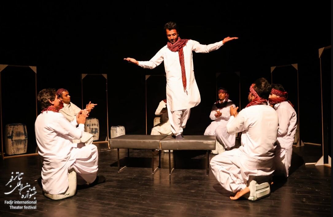 حضور پررنگ گروه های تئاتر شهرستان در فجر ۴۴