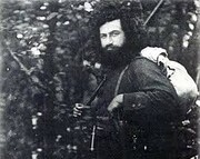 میرزا کوچک خان در حال مذاکره با نمایندگان دولت شوروی | عکس