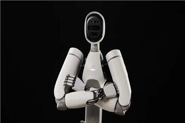 ربات انسان‌نمایی که بلد است چقدر دست شما را بفشارد!