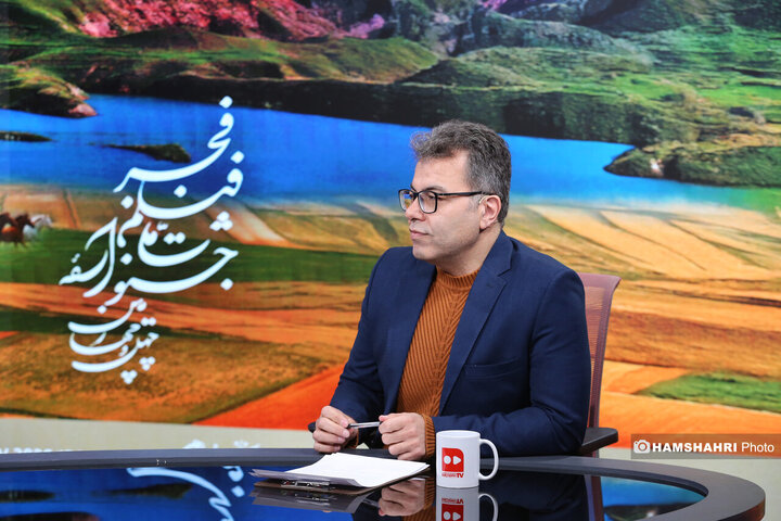 یک جشنواره ۳۳ فیلم