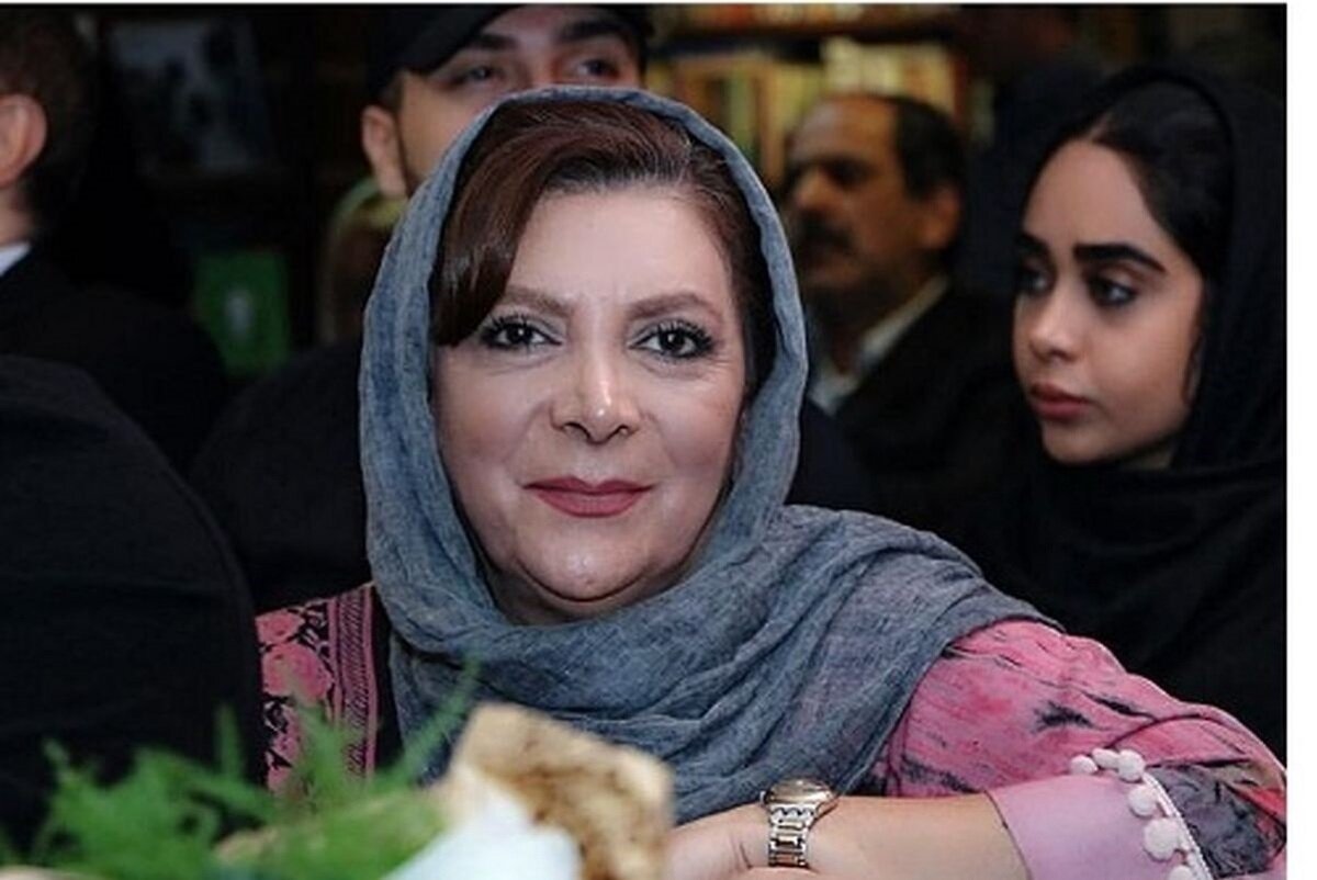 خاطره مهوش قادری از یادگرفتن بافتنی با چوب کبریت + ویدئو