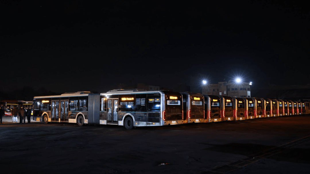 اتوبوس‌های جدید ۱۸ متری به تهران رسید | تصاویر