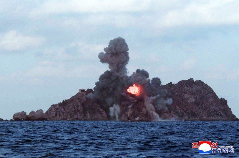 نظارت کیم و دخترش بر آزمایش های موشکی کره شمالی | تصاویر