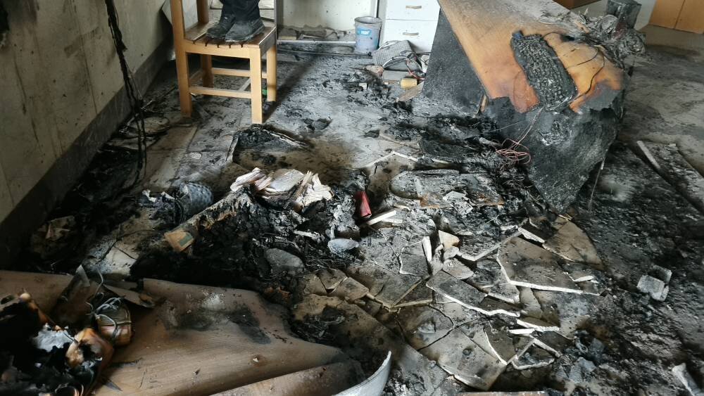 آتش به جان کتاب‌ها